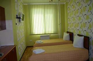 Отель SunLake Hotel Osokorki Киев Стандартный двухместный номер с 1 кроватью или 2 отдельными кроватями-3